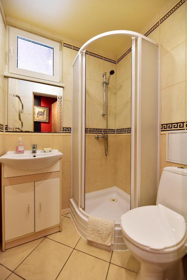 Travel Apartment Ventspils Exteriör bild